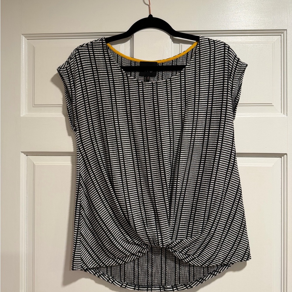 W5 Black and White Striped Short Sleeve Top